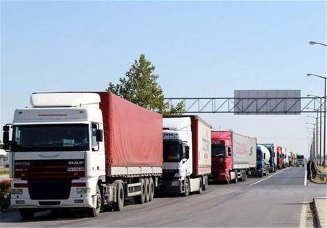 تردد کامیون ها از مرز بازرگان امکان پذیر شد