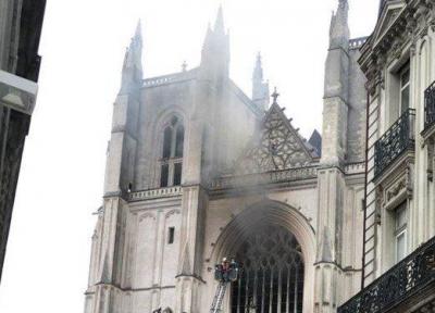 آتش دریافت دومین کلیسا در فرانسه پس از نوتردام، عکس