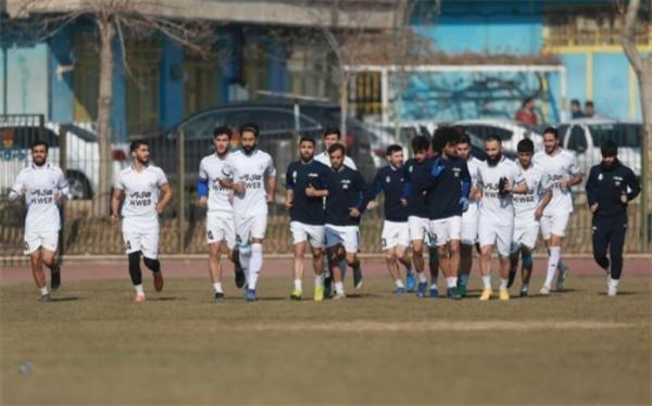 گل محمدی در تمرین استقلال حاضر شد گل محمدی در تمرین استقلال حاضر شد