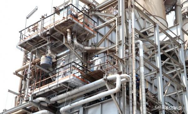 تعمیرات کوره در حال فعالیت به دست متخصصان شرکت پالایش نفت بندرعباس