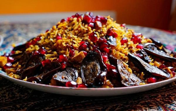 طرز تهیه انار پلو؛ غذای رنگی و خوشمزه یلدایی طرز تهیه انار پلو؛ غذای رنگی و خوشمزه یلدایی